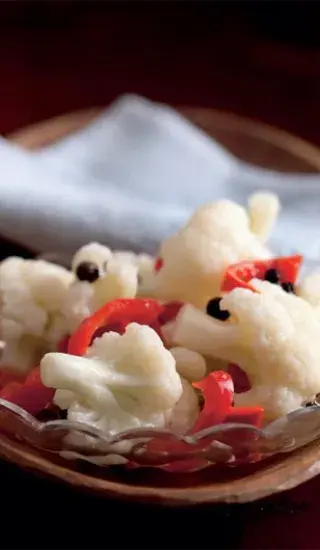 Květák v octovém nálevu