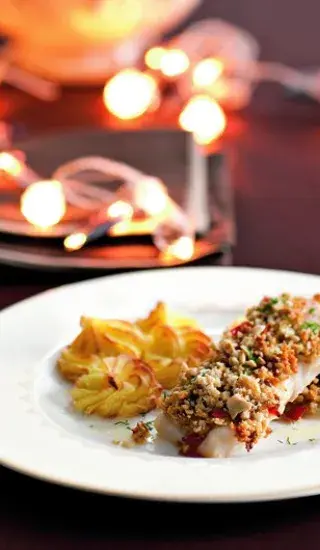 Ryba s křupavou krustou z oříšků kešú a chilli