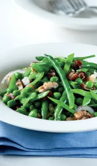 Jarní hrášek s datlemi & ořechy