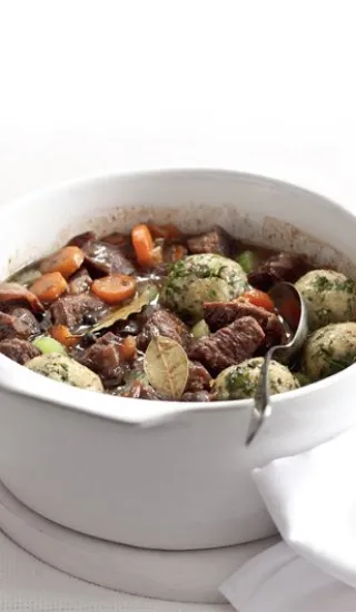 Hovězí na pivě s bylinkovými knedlíčky