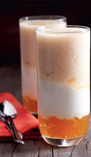 Dezert s ovocnou pěnou