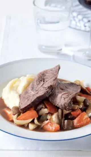 Loupaná plec s bramborovou kaší