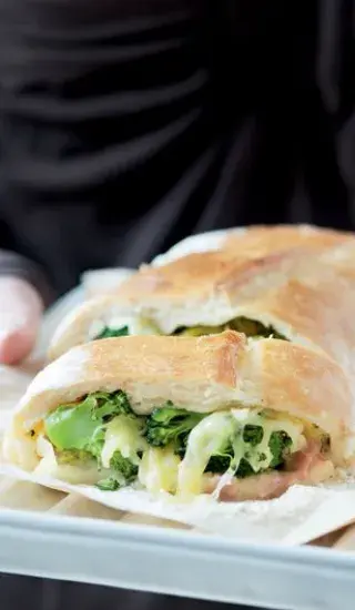 Bochánky s brokolicí a mortadellou