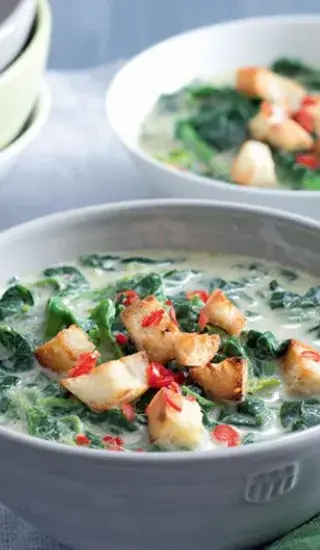 Špenátová polévka s kokosovým mlékem