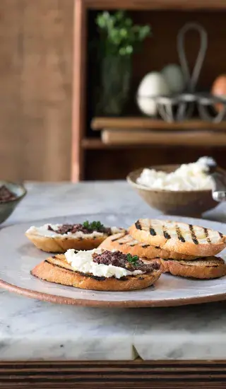 Antipasti olivy & sýr