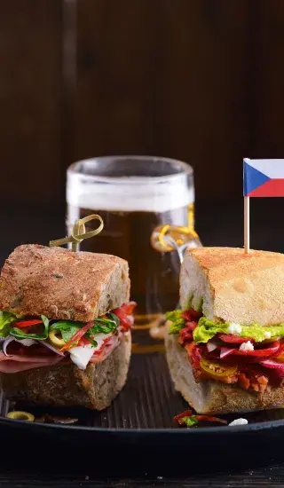 Bageta s chorizem & guacamole