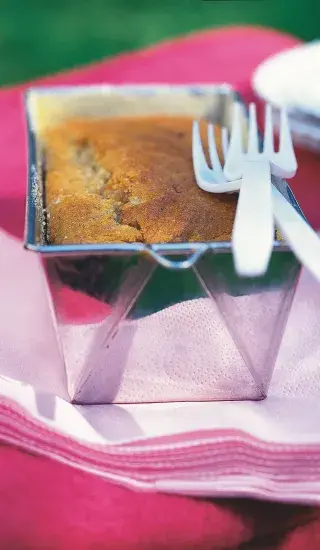 Banánový chlebíček s rozinkami a čokoládou