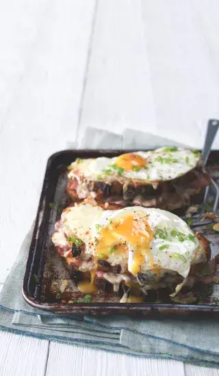 Bleskový sendvič croque madame