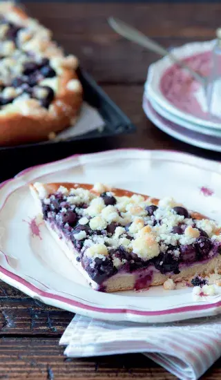 Kynutý borůvkový koláč