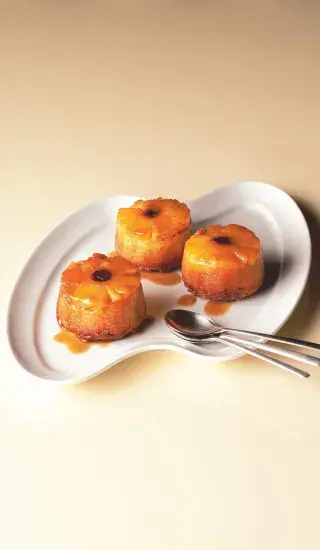 Převrácené ananasové koláčky