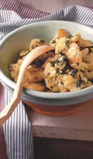 Mačkané bylinkové brambory