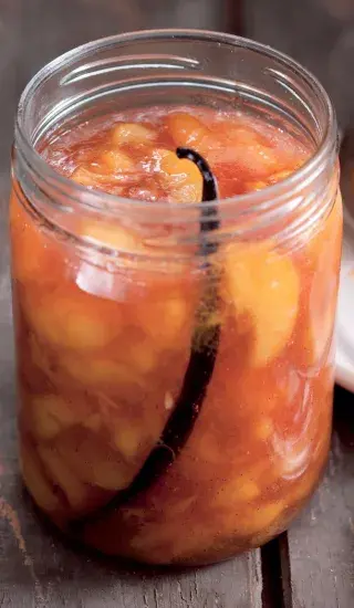 Broskvová marmeláda s vanilkovou příchutí