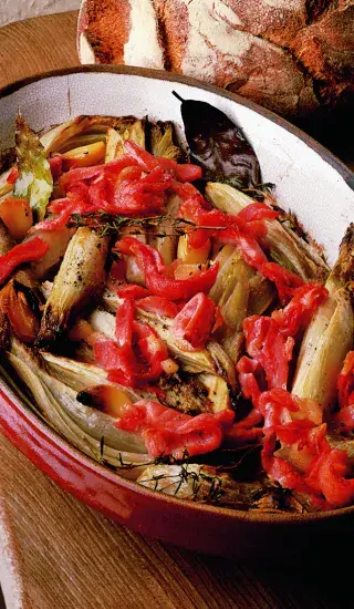 Čekanka zapečená s tymiánem a slaninou