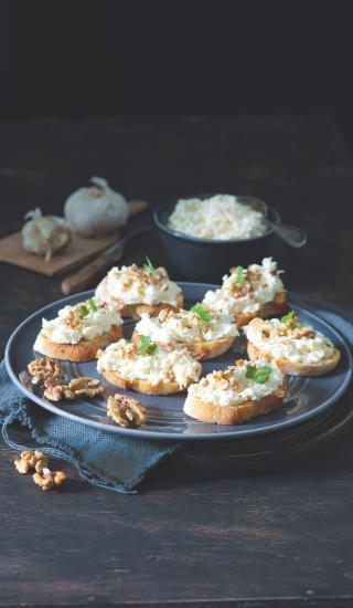 Česnekové chlebíčky a dokonalé jednohubky