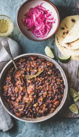 Chili z černých fazolí