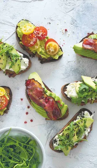 Chléb & avokádo