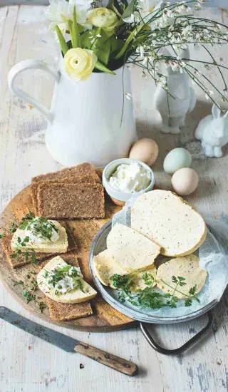 Chlebíčky s velikonoční hrudkou