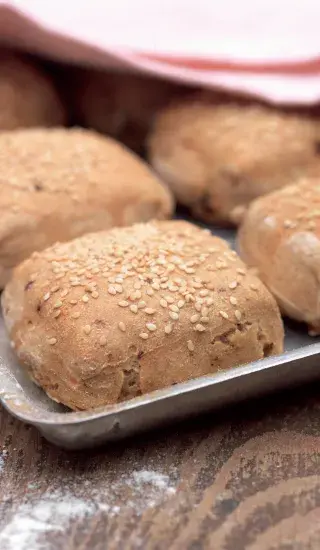 Chlebové kostky s chilli papričkami a parmazánem