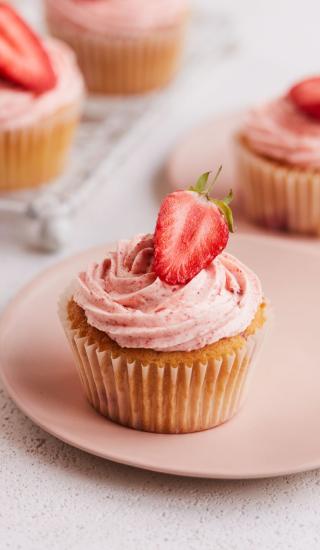 Jahodové cupcaky