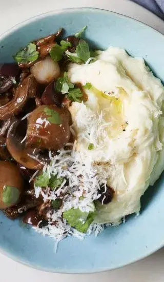 Bramborová kaše s křenem