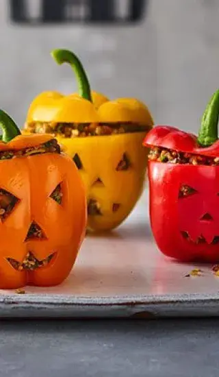 Zdravé halloweenské plněné papriky