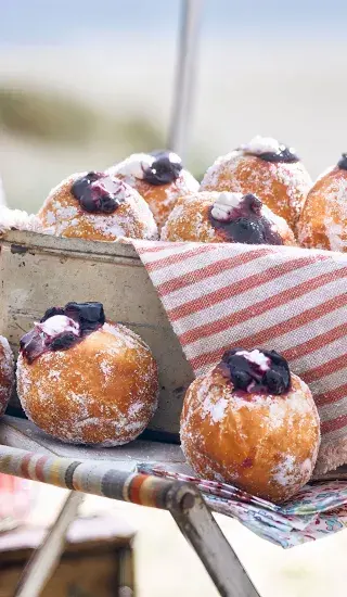 Borůvkové cheesecake koblihy