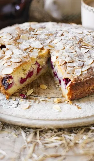 Malinový Bakewell dort