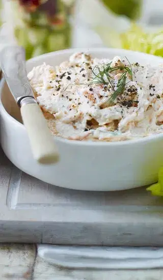 Pomazánka z uzeného pstruha a křenu