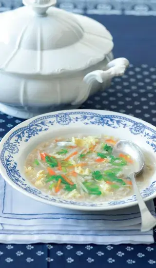 Drožďová polévka s vločkami