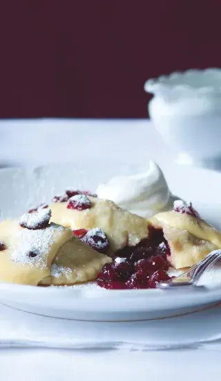 Brusinkové taštičky s vanilkovým krémem