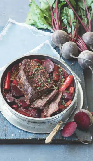 Dušené hovězí s řepou