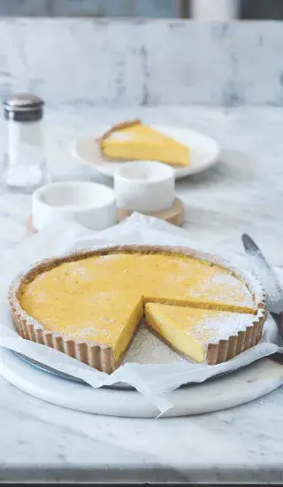 Celozrnný koláč s krémovou dýňovou náplní 