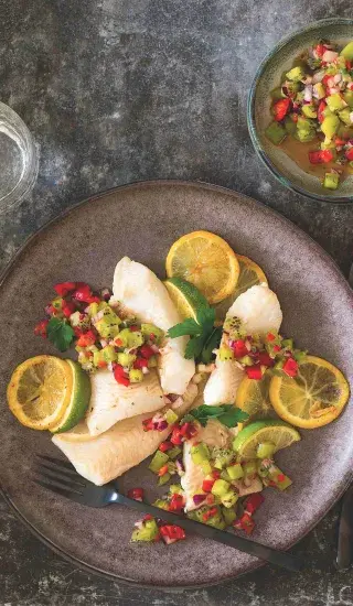 Halibut s kiwi salsou