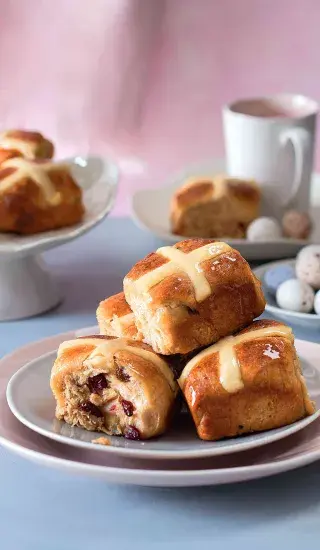 Velikonoční hot cross buns