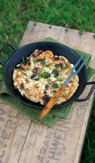 Houbovo celerové bramboráky se slaninou