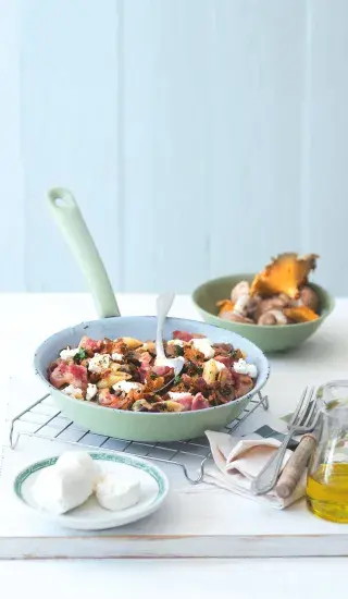 Houby na slanině s kozím sýrem