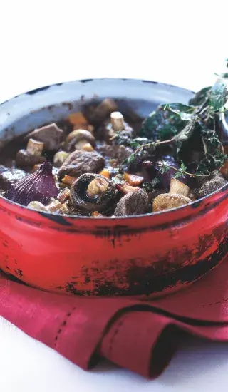 Hovězí po burgundsku