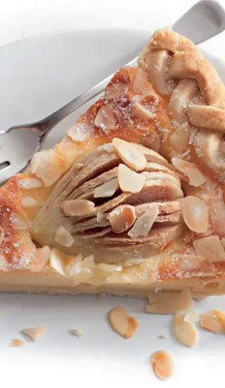 Hruškový páj s mascarpone a mandlemi