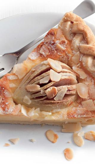 Hruškový páj s mascarpone a mandlemi