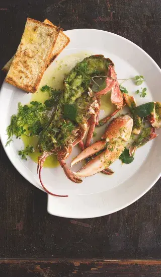 Humr s bylinkovým máslem