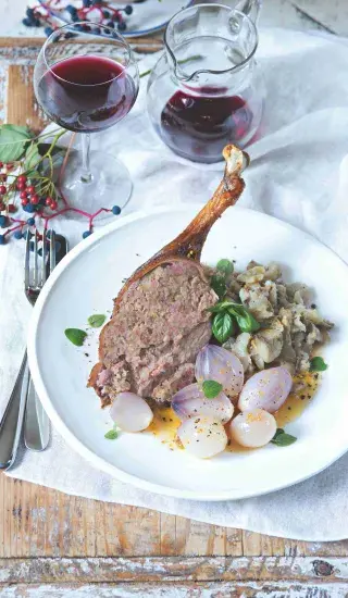 Husí galantina s kaštanovou nádivkou