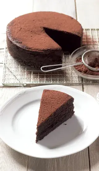 Hutný čokoládový dort