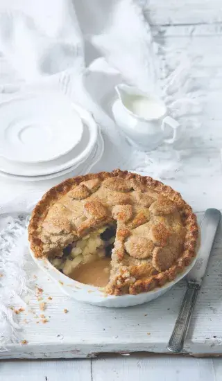 Jablečný páj se zázvorem a oříškovou pokličkou