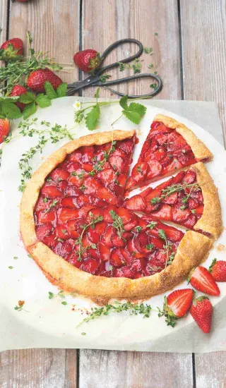 Jahodová crostata s tymiánem