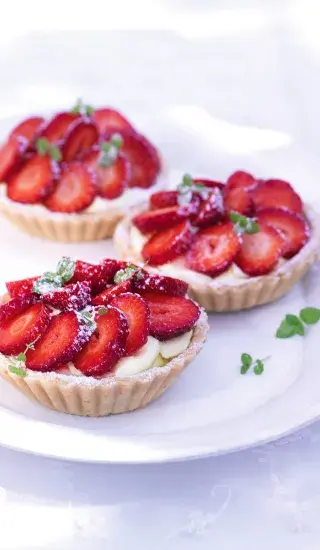 Jahodové košíčky s krémem