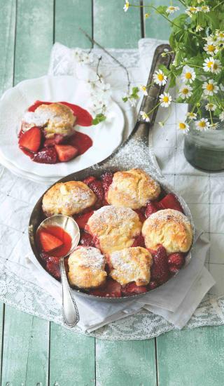 Jahodový cobbler