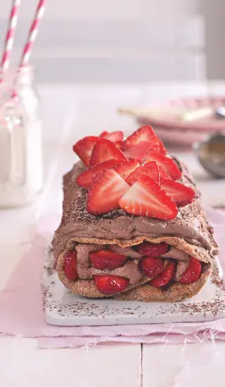 Piškotová roláda bez vážení s pařížskou šlehačkou