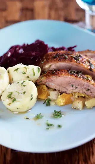 Kachna s červeným zelím