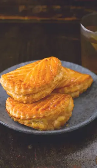 Jablečné kapsičky z listového těsta