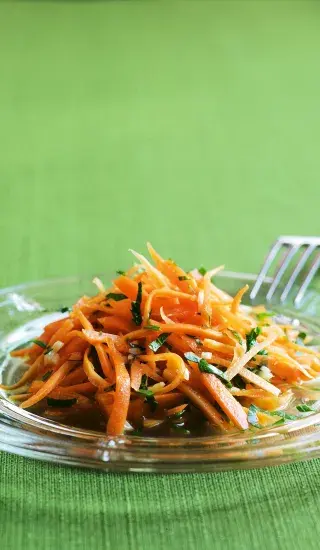 Karotkový salát po francouzsku